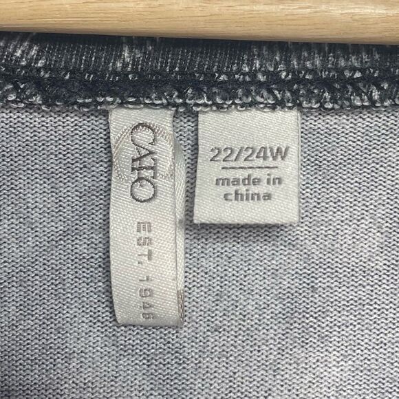 Cato Lace Long Sleeve Paisley T-Shirt 22/24W - Picture 3 of 5